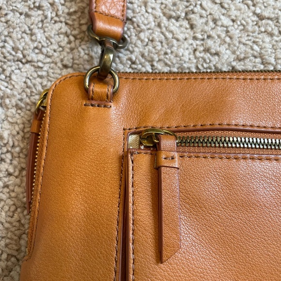 Mark & Graham Leather Briefcase Laptop Bag - Picture 4 of 9
